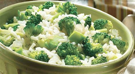 La forma más común de brócoli es el que encontramos en los supermercados; Arroz con brócoli, receta vegana