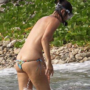 Model Paulina Porizkova Nude Tits On The Beach Scandal The Best