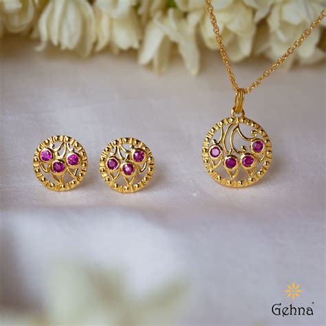 Shop Majestic Ruby 18k Yellow Gold Pendant With Earrings For Women Gehna