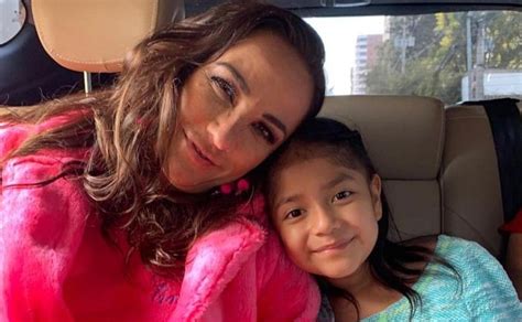 Yuri, carlos rivera, consuelo duval y juanpa zurita vuelven al panel de 'investigadores' para descubrir a las estrellas detrás del disfraz en este reality show donde el misterio estará a la orden. Consuelo Duval revive a Federica P. Luche para sorprender ...