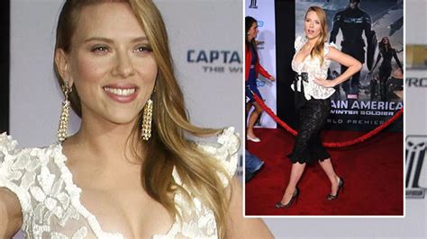 Scarlett Johansson Pregnant Confirmed Avengers Star Shows Off Tiny