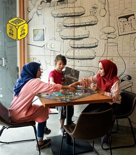 Suka Board Game Ini Empat Board Game Cafe Yang Hits Di Kafe Board Game
