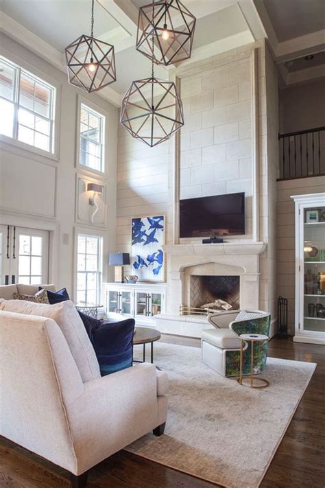 Choose warm whites, creams or warm neutrals such as gray as the main color then balance with brighter shades in cooler tones to create a warm yet vibrant overall effect. Spacious Big Living Room Ideas That You Want to Have - Decorface.com