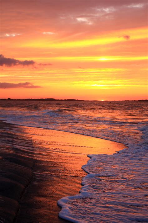 Tybee Sunrise! Is it summer yet?? | Sunrise, Sunrise beach, Beautiful sunrise