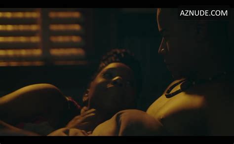 Marque Richardson Straight Shirtless Scene In Dear White People