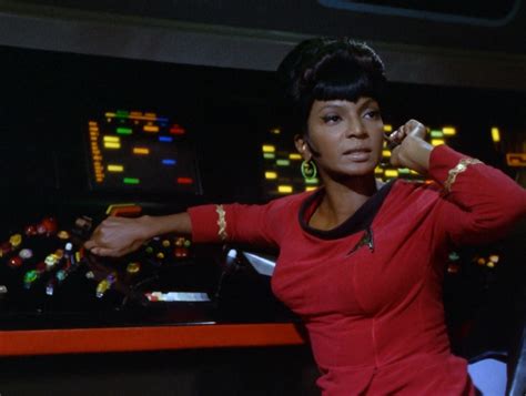 Star Trek Nichelle Nichols As Lieutenant Uhura Star Trek Tv Star
