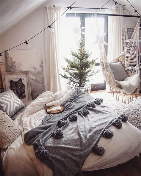 A Cozy Bedroom To Sleep In During The Cold Winter Cozyplaces