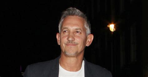 Allgemeine informationen rollenfotos und bilder. Gary Linekar taunts Piers Morgan in latest spat ...