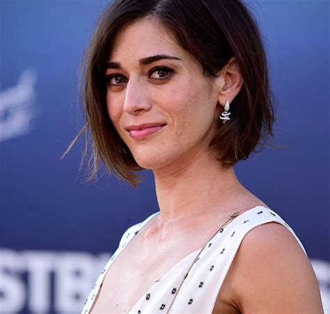 Lizzy Caplan Is Engaged To Actor Tom Riley Grazia
