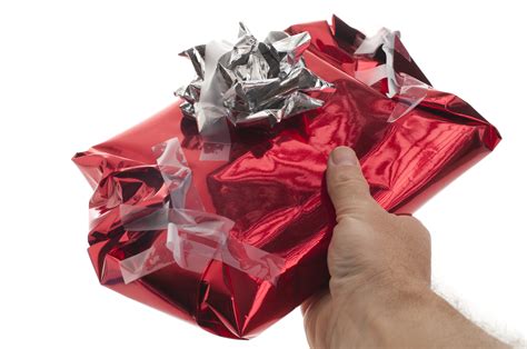 How To Wrap Your Christmas Ts Top Tips