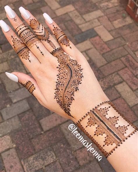 Stylish Mehndi Design On Instagram Simple Henna Designs By