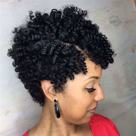 The reason being is that it's a great protective style for your hair. Pin by Leslie Hickem on Crochet Hair Styles in 2019 ...