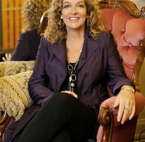 Reschke was born in munich, germany, and studied political science at the university of munich. Prominenten-Tipps: Das Nackttanzen lässt Bettina Tietjen ...
