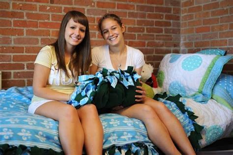 5 Tips For New Roommates College Girl Apartment College Roommate