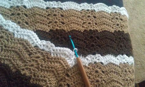 missed-stitches-crochet-a-lap-ghan-re-make-in-earth-tones-earth-tones,-crochet,-how-to-make