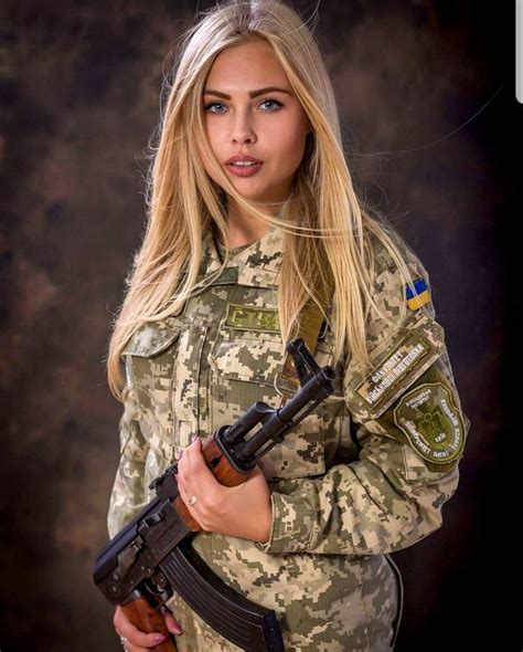 pin by hakan falez on women in uniform army girl military girl female soldier