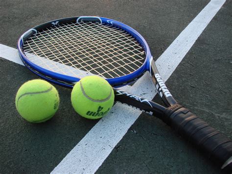 Filetennis Racket And Balls Wikimedia Commons