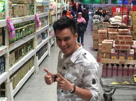 Baim Wong Nyatakan Lebih Suka Jadi Orang Gila Ada Apa Okezone Celebrity