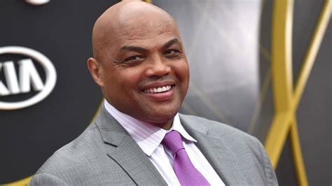Charles Barkley Donates 1000 To Each School Employee In His Alabama