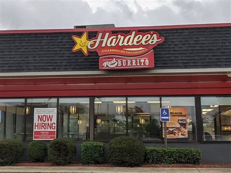 Hardees Near Me Nearest Store Location Holiday Hours 2023