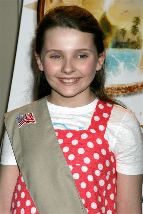 Abigail Breslin Arrives To The Inducted Into The Girl Scouts Of The Usazanuck Theater20th
