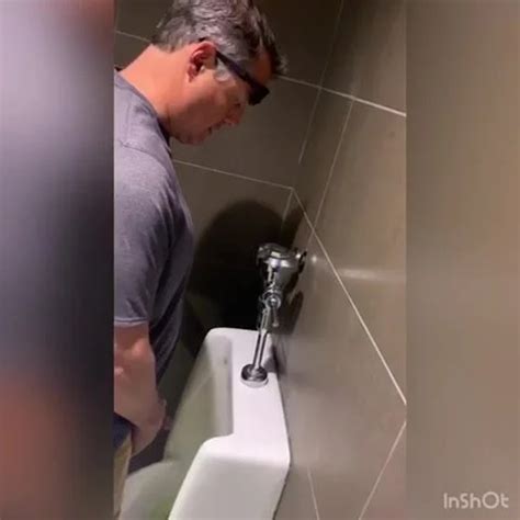 Urinal Dad Video Thisvid Com