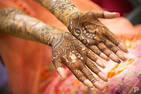Trendy Bridal Henna Designs For Your Wedding Day Mehndi Designs