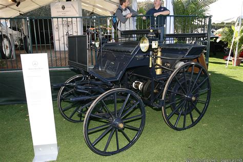 1886 Daimler Motorized Carriage