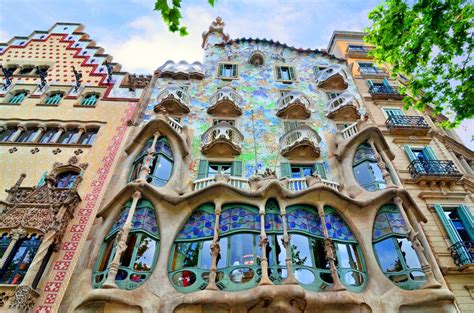 ≡ 6 Obras De Arte De Gaudí En Barcelona Brain Berries