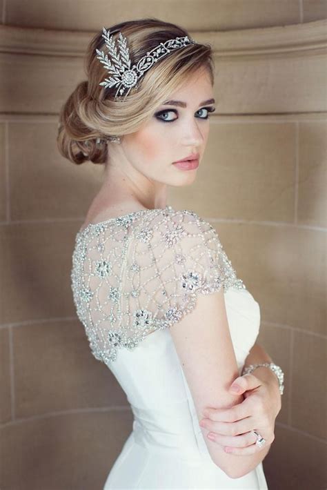 Gatsby hairstyle for short hair. 1920's Inspired Retro Hairstyles To Look Delicate Today ...