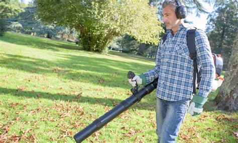 Shop great deals on leaf blower & vacuum parts. Why Getting a Backpack Leaf Blower For Your Yard is such a Smart Investment