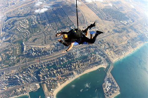 Skydive Dubai Prices And Places Solo Tandem And Indoor Skydiving In Uae
