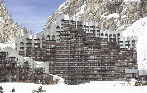 The ultimate guide to val d'isère ski resort. Hotel in the ski resort of Val d'Isere, France wallpapers ...