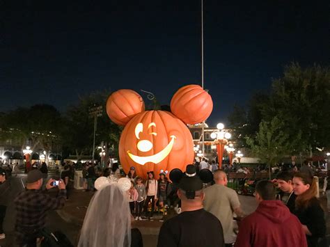 Disneyland Resort Halloween Time 2018 — The Sweetest Escapes