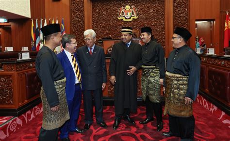 Majlis angkat sumpah 6 ahli dewan negara (senator) baharu. Portal Rasmi Parlimen Malaysia - :: Galeri Gambar