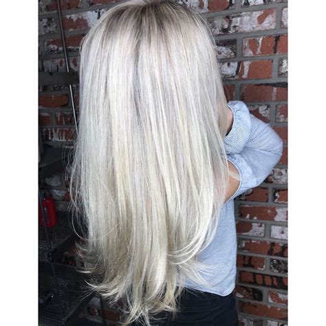 Long Platinum Blonde Hair Hair Styles Cool Blonde Hair Colored Hair