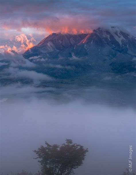 One Foggy Volcano Mt St Helens Washington Volcano Erupting