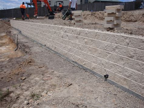 Laying cornerstone retaining wall blocks by vern dueck. Australian Retaining Walls Heron Concrete Block Retaining ...
