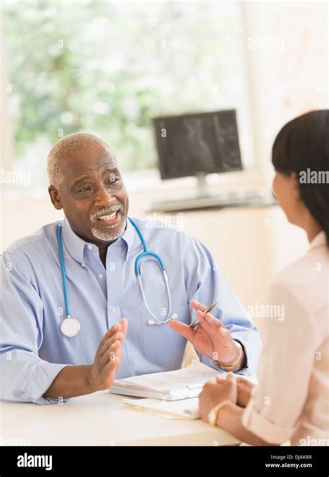 Doctor Talking To Black Patient Hi Res Stock Photography And Images Alamy