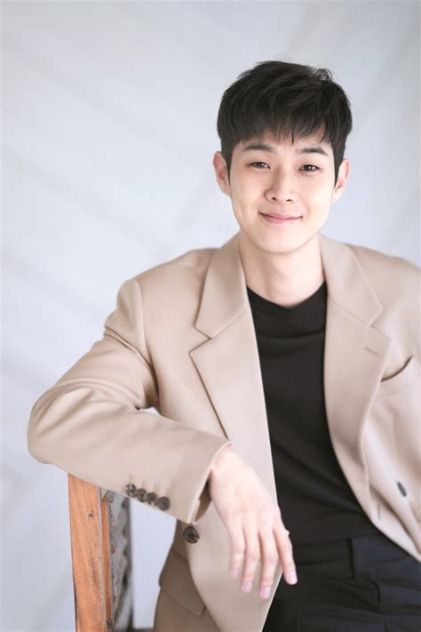 choi woo shik of parasite seeks transformation personal growth with time to hunt the