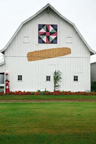 With so many quilt shops in iowa to choose from you're bound to find the perfect pattern and fabrics for your next quilt project! White Barn In Iowa | Barn quilt designs, Barn quilts ...
