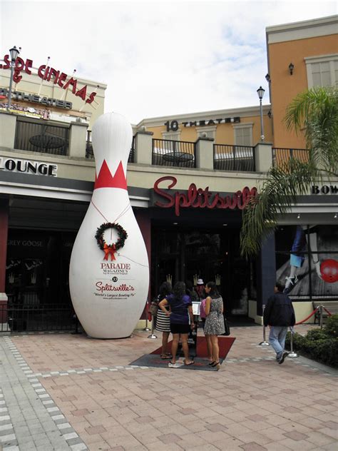 Part 3 290 Worlds Largest Bowling Pin At The Channelside S Flickr