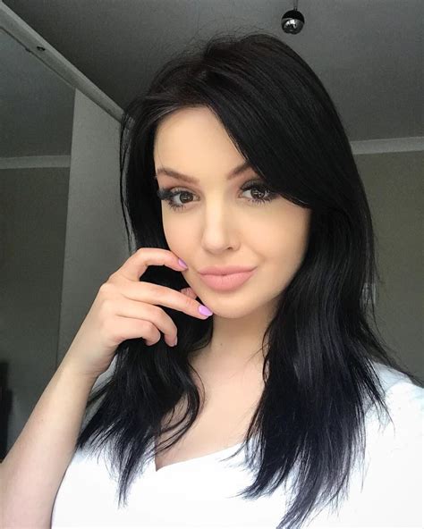 Agata Kozłowska On Instagram “☺️hello Selfie Polskadziewczyna🙋 Darkhair Shorthair