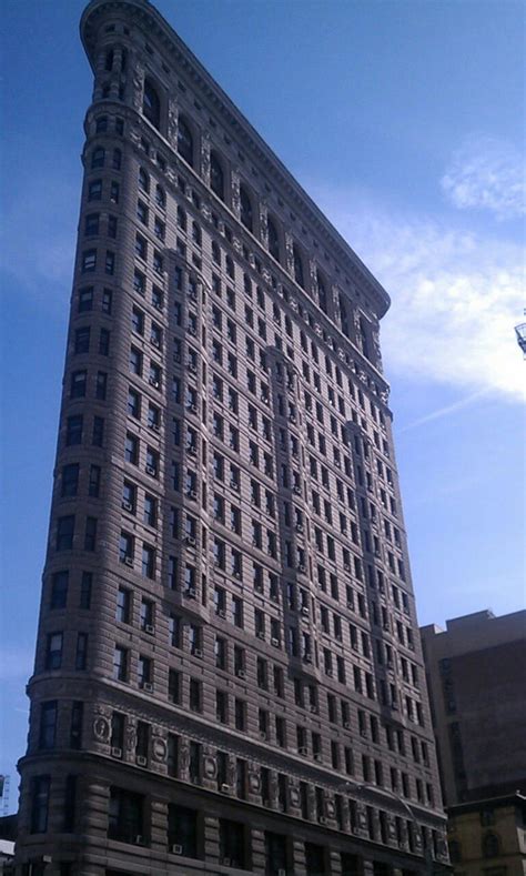 Flatiron Building A New York Landmark At The Bottom Of 5th Ave