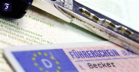 Personen mit anspruch auf leistungen der. Bundesweit erster Kreis bietet Online-Antrag für Führerschein