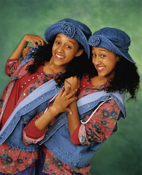 Tia And Tamera Mowry Argue Like Normal Sisters On New Tv Show Huffpost
