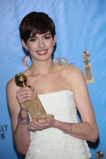 70th Annual Golden Globe Awards 011313 054 Anne Hathaway Fan