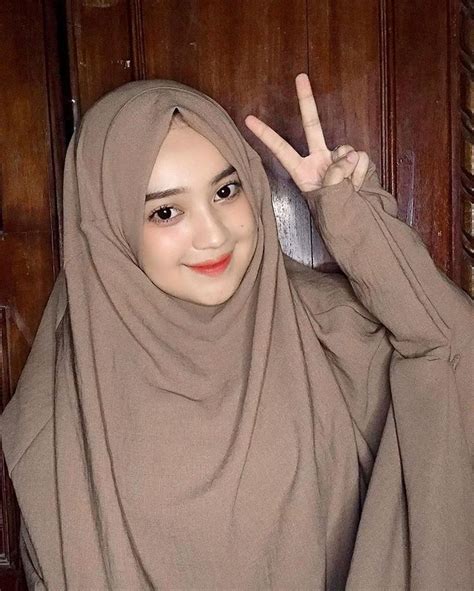 ميرا Di Instagram Jangan Lupa Sholat Jum’at Yaa Calon Imam 🤭 🏻 ️ Beautiful Muslim Women
