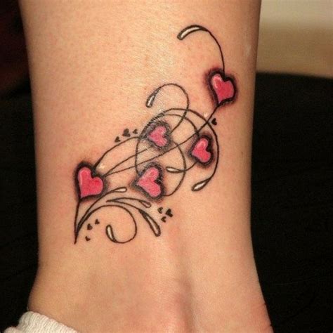 Nomi di fiori femminili da cui trarre ispirazione, tra i nomi particolari a quelli più comuni come rosa e margherita. una proposta graziosa per realizzare un cuore tattoo di ...