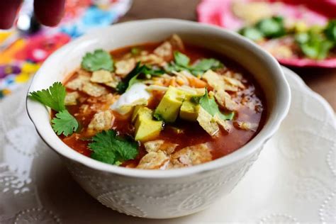 Sprinkle remaining spice mixture and garlic evenly over chicken. The Smartest Slow Cooker Recipes from the Pioneer Woman ...